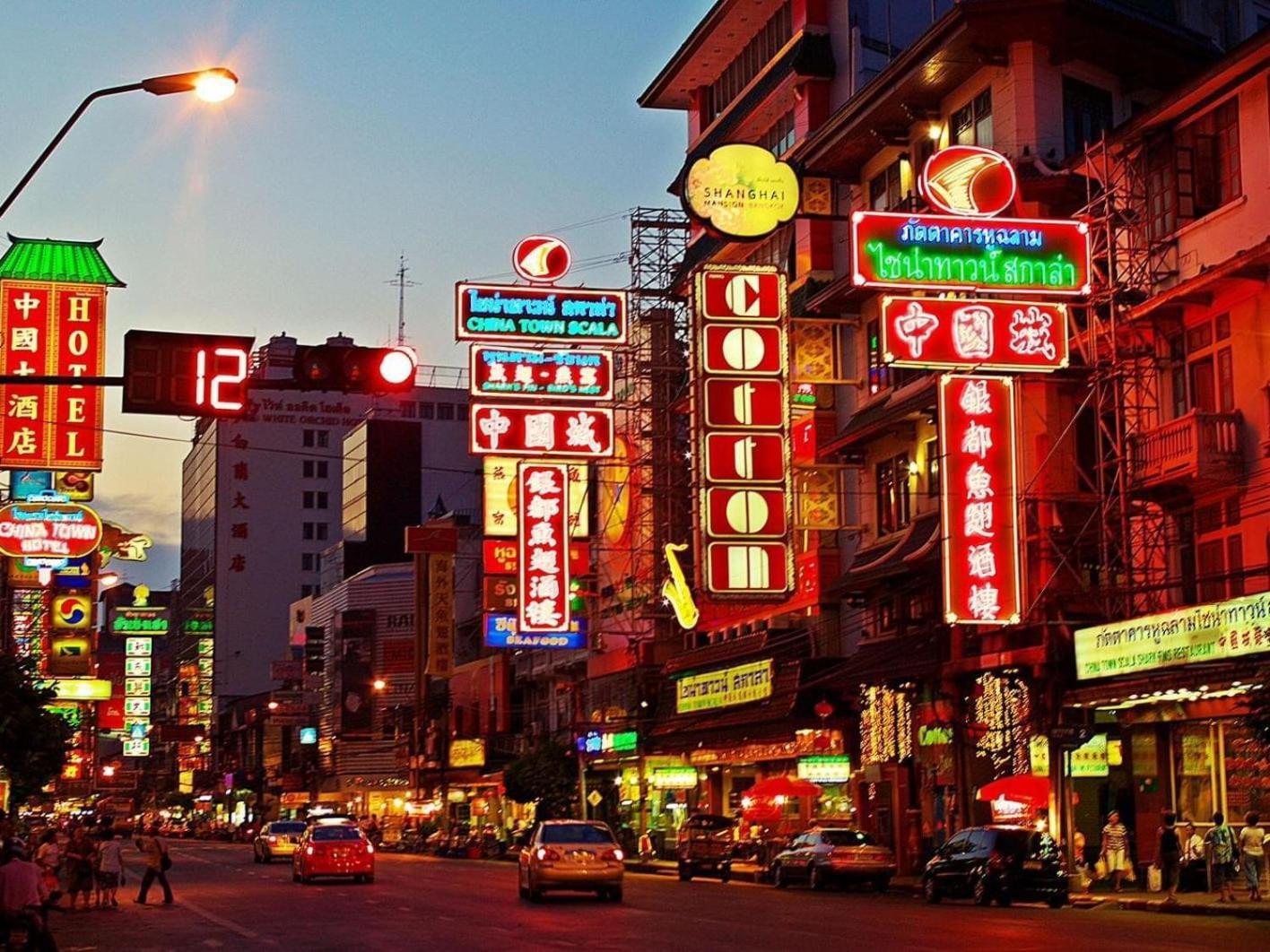 Silom Guesthouse Bangkok Ngoại thất bức ảnh